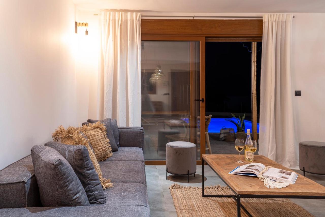 Villaer Luxury Nissovilla With Private Pool & Sea Views *